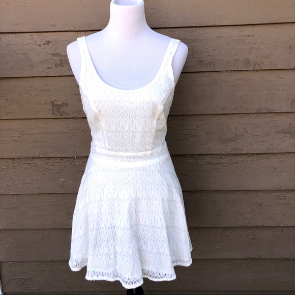 ☀️☀️☀️ 4/$20 Bethany Mota lace cutout dress! - Picture 2 of 6